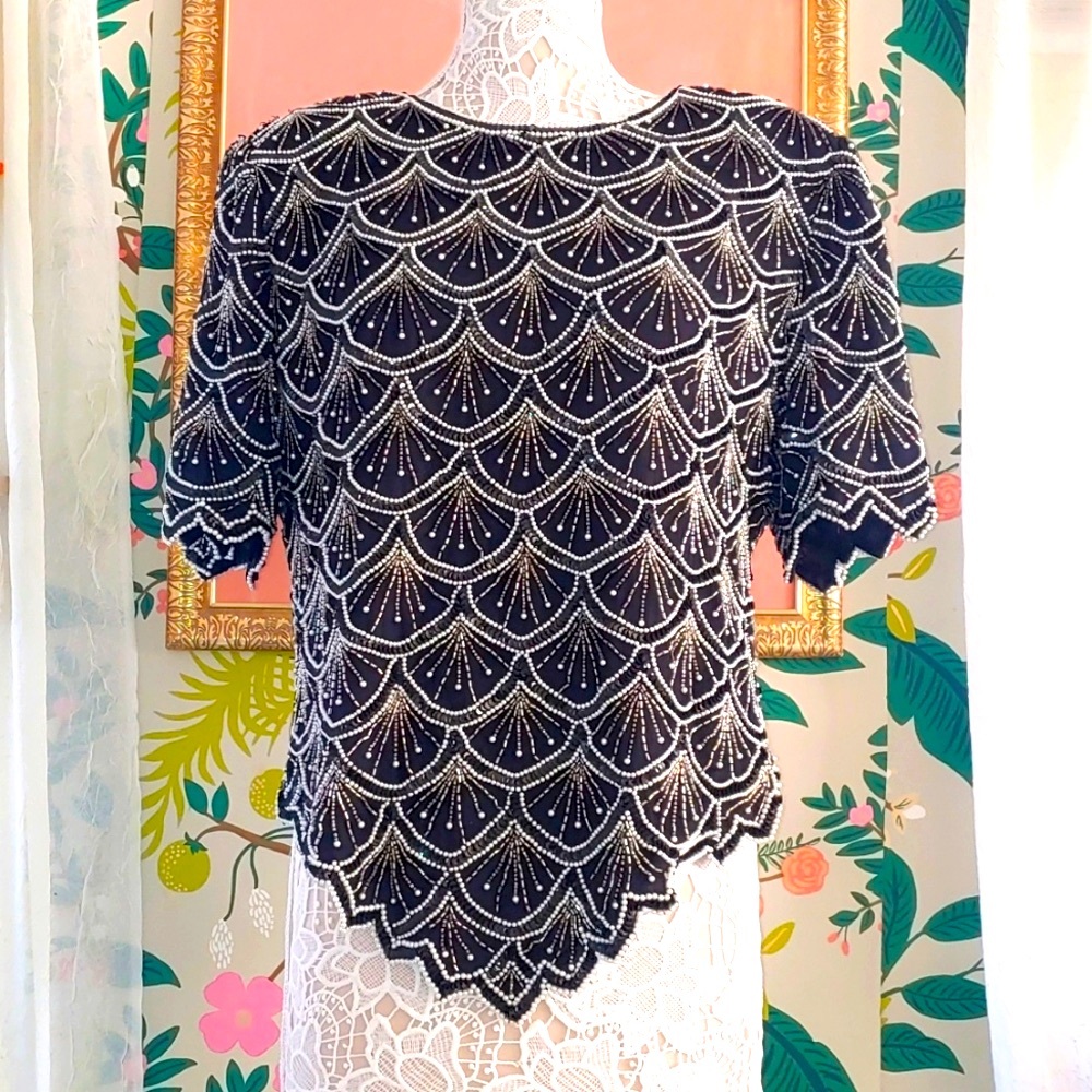 Laurence Kazar hand beaded,  100% Silk, sequin V shaped top Size 1X